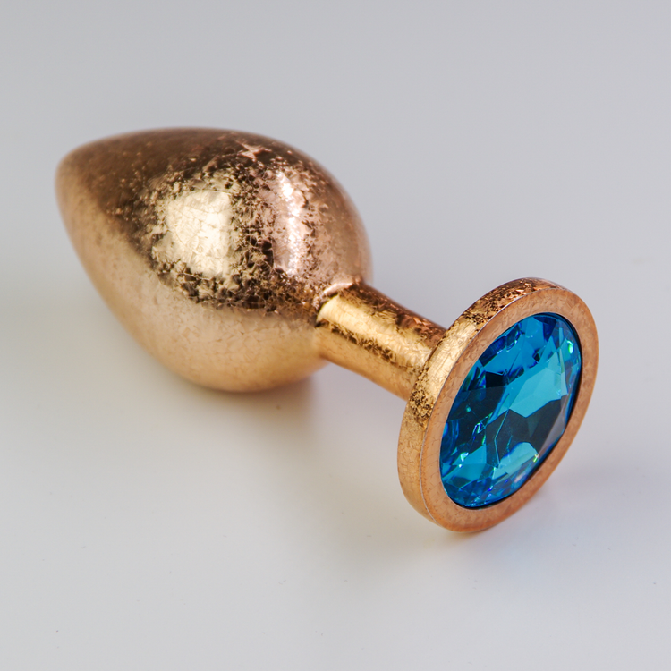 פלאג מתכת זהובה פרוסטי יהלום כחול אקווה - קטן / 28 מ"מ