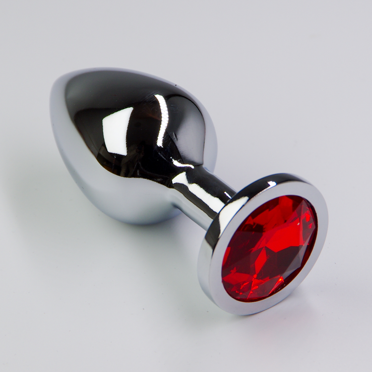 פלאג מתכת יהלום אדום - קטן / 28 מ"מ