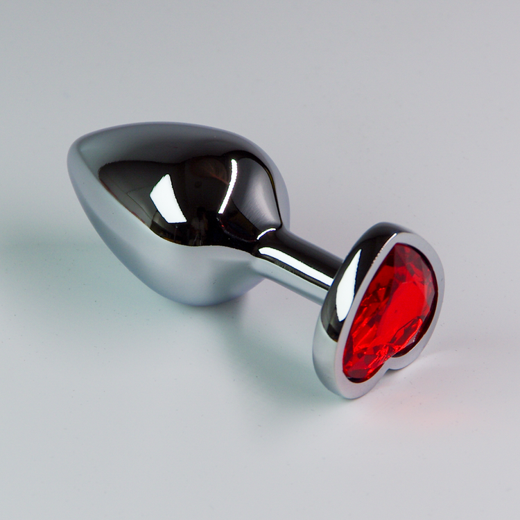 פלאג מתכת יהלום לב אדום - קטן / 28 מ"מ