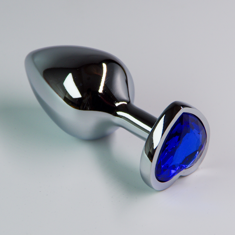 פלאג מתכת יהלום לב כחול - קטן / 28 מ"מ