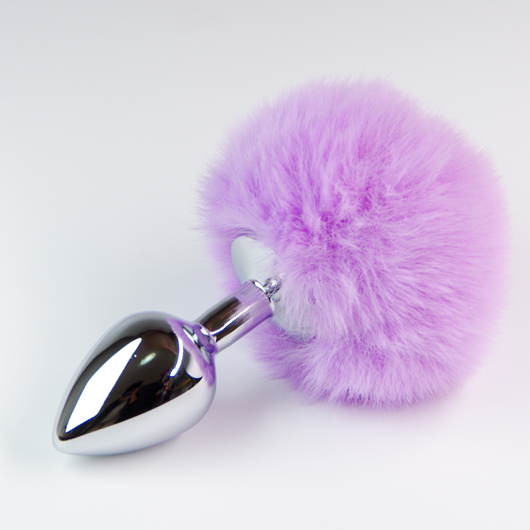 פלאג מתכת עם זנב באני סגול - קטן / 28 מ"מ