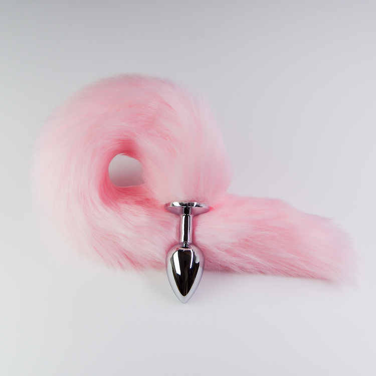 פלאג מתכת עם זנב שועל ורוד - קטן / 28 מ"מ