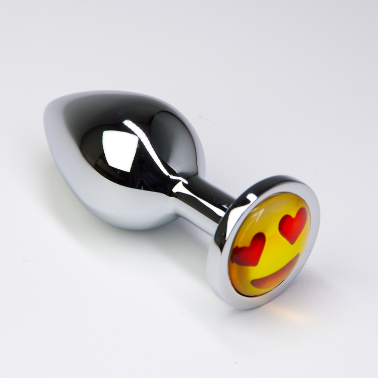 פלאג מתכת אימוג'י 'מרגיש מאוהב' - בינוני / 35 מ"מ