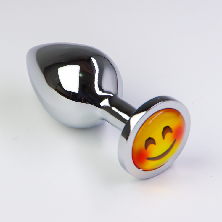 פלאג מתכת אימוג'י 'פרצוף מחייך' - קטן / 28 מ"מ