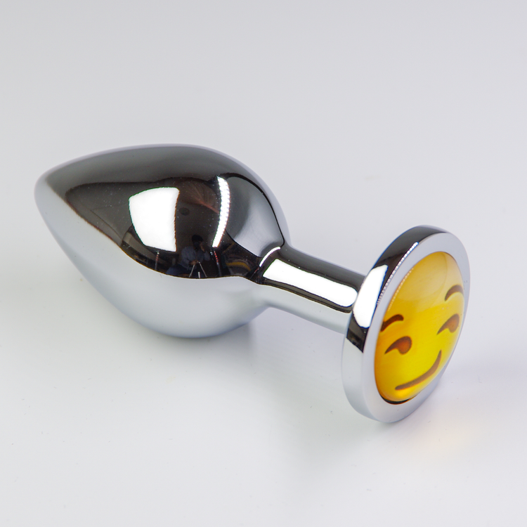 פלאג מתכת אימוג'י 'פרצוף זחוח' - קטן / 28 מ"מ