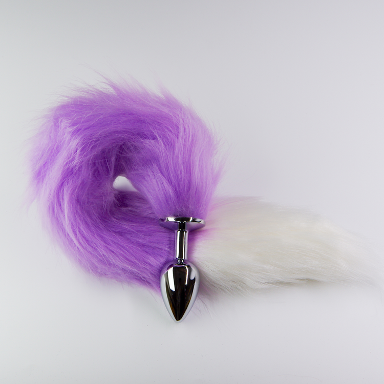 פלאג מתכת עם זנב שועל סגול עם קצה לבן - קטן / 28 מ"מ