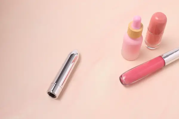 המלצות לצעצועי מין קטנים ושקטים לנסיעות